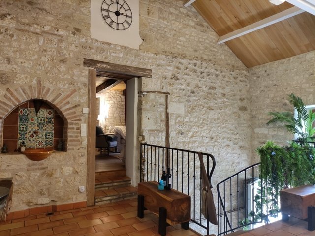 Image No.17-4 Bed House for sale