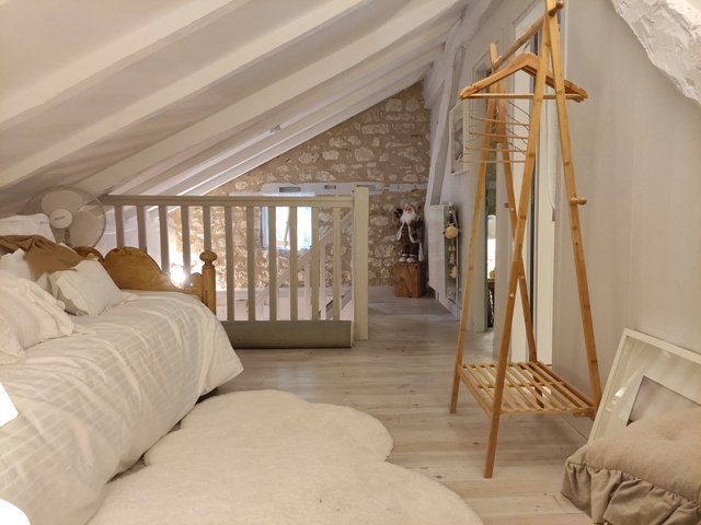 Image No.30-4 Bed House for sale
