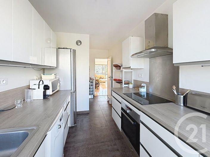 Image No.6-3 Bed Apartment for sale