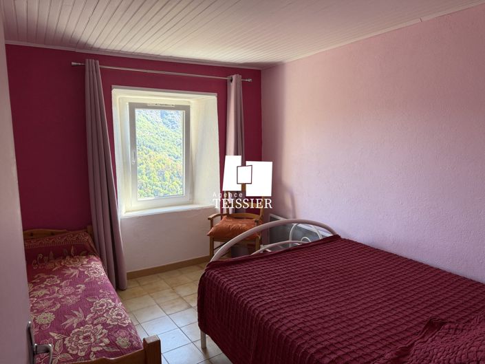 Image No.11-5 Bed House for sale