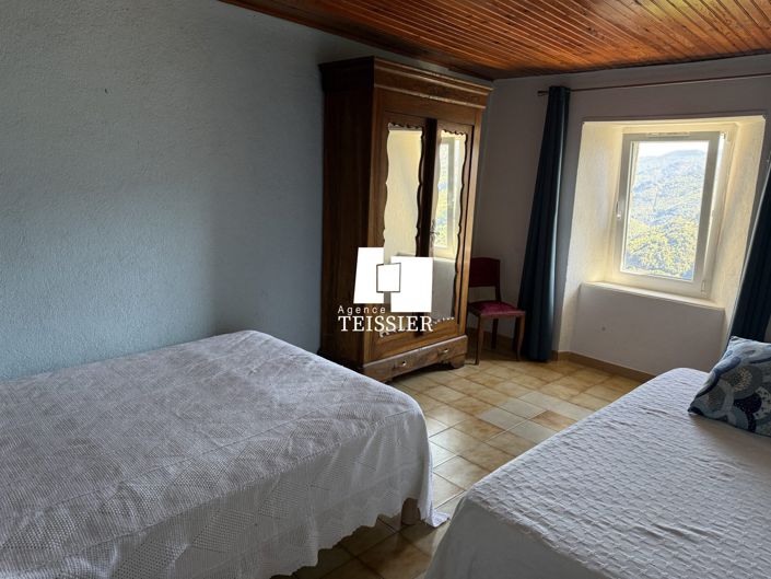 Image No.26-5 Bed House for sale