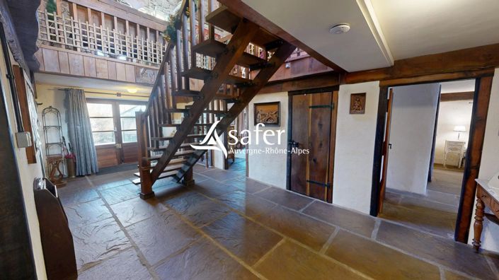 Image No.11-8 Bed Apartment for sale