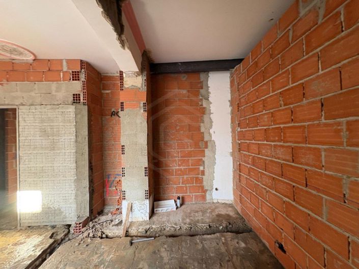 Image No.16-3 Bed House for sale
