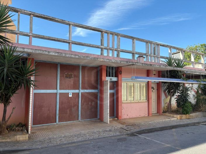 Image No.2-3 Bed House for sale