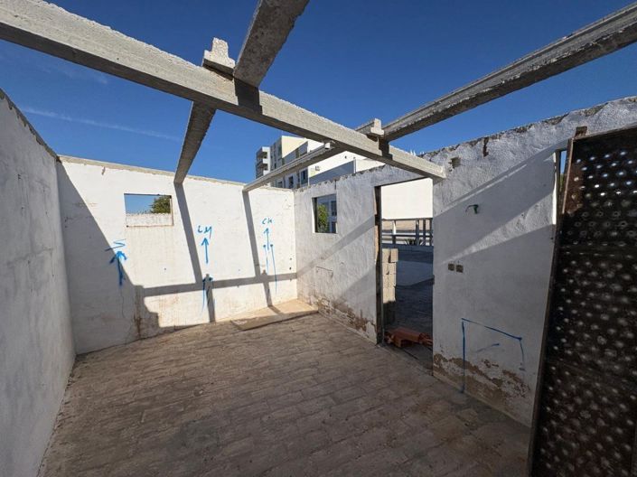 Image No.22-3 Bed House for sale