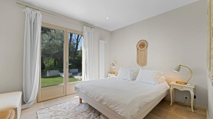 Image No.14-5 Bed House for sale