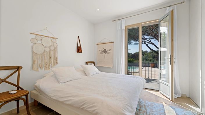 Image No.15-5 Bed House for sale