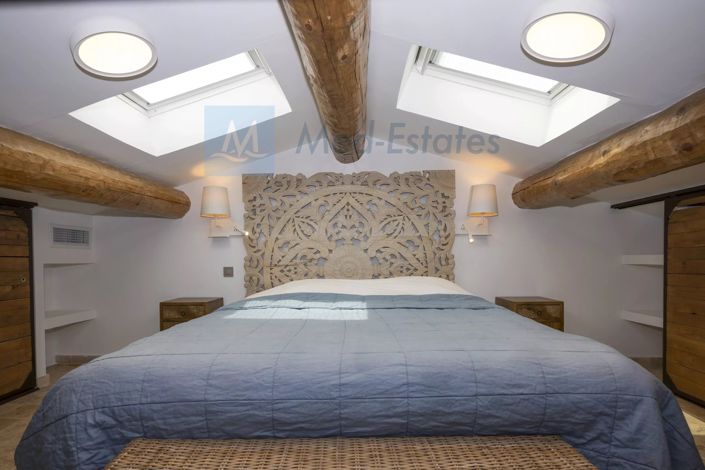 Image No.15-11 Bed House for sale