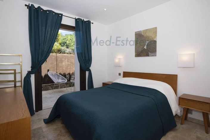 Image No.17-11 Bed House for sale