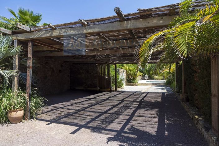 Image No.19-11 Bed House for sale