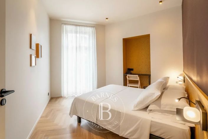 Image No.10-3 Bed Apartment for sale