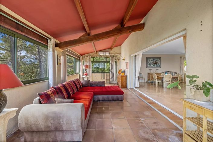 Image No.15-5 Bed House for sale