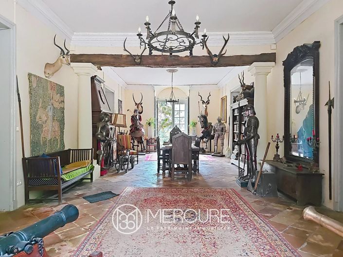 Image No.14-6 Bed Property for sale