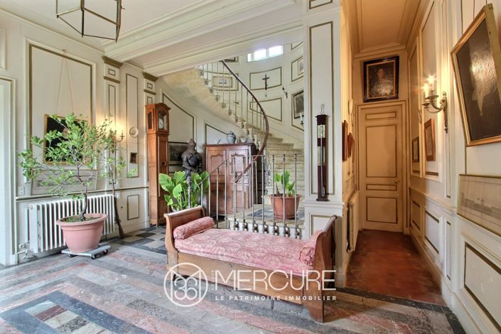 Image No.6-15 Bed Property for sale