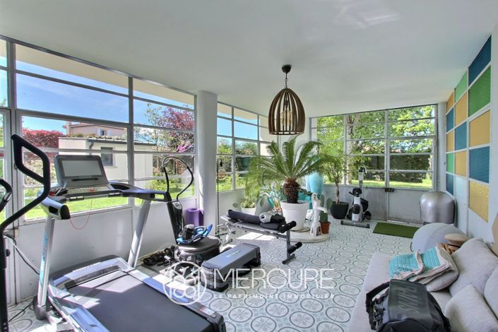Image No.5-5 Bed House for sale