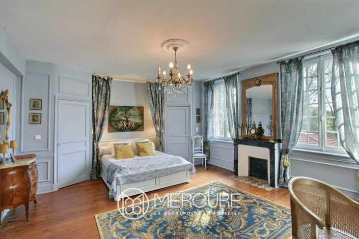 Image No.8-4 Bed Property for sale