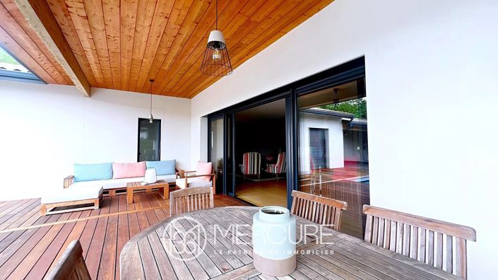 Image No.5-5 Bed House for sale
