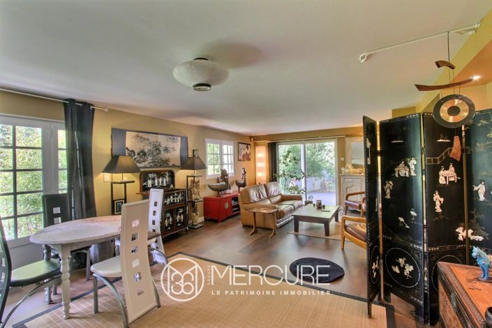 Image No.3-5 Bed House for sale