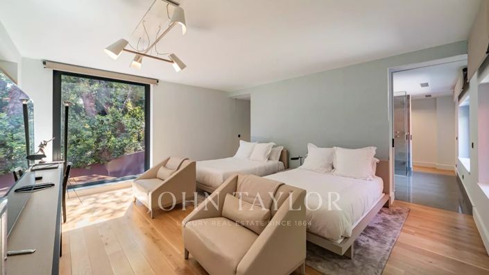 Image No.18-9 Bed House for sale