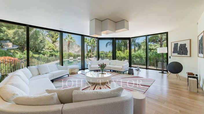 Image No.8-9 Bed House for sale