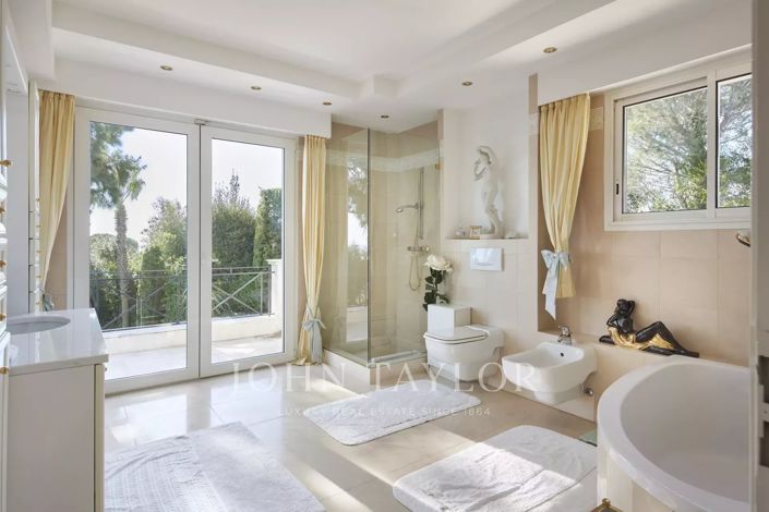 Image No.13-5 Bed House for sale