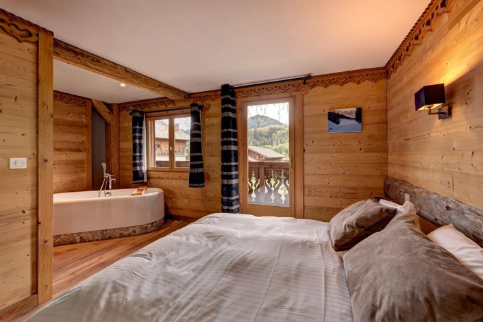 Image No.10-8 Bed House for sale