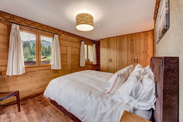 Image No.12-8 Bed House for sale