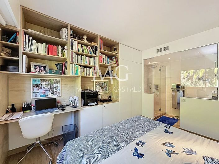 Image No.23-2 Bed Apartment for sale