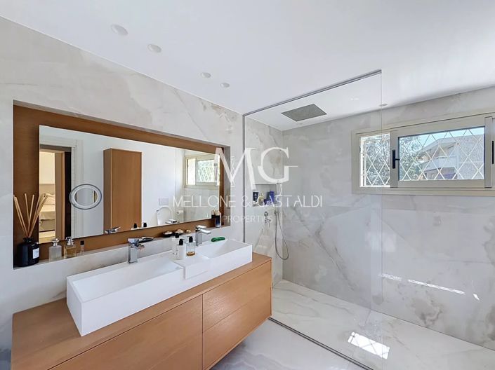 Image No.9-3 Bed Apartment for sale