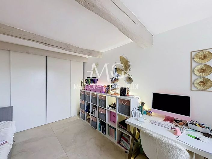 Image No.17-3 Bed House for sale