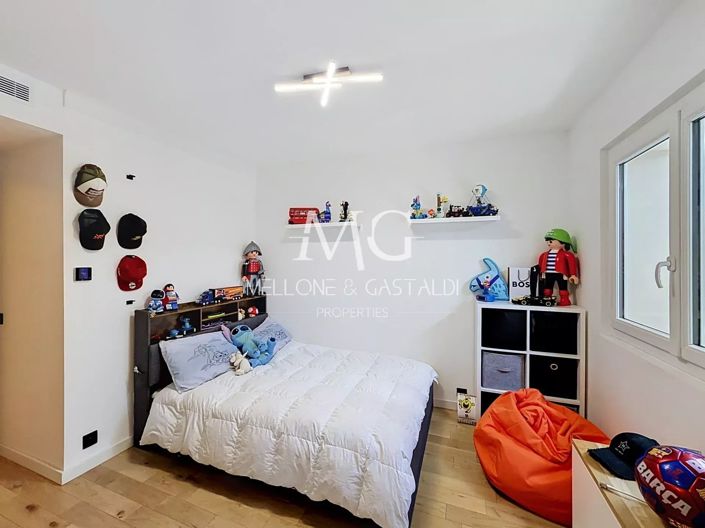 Image No.30-3 Bed House for sale