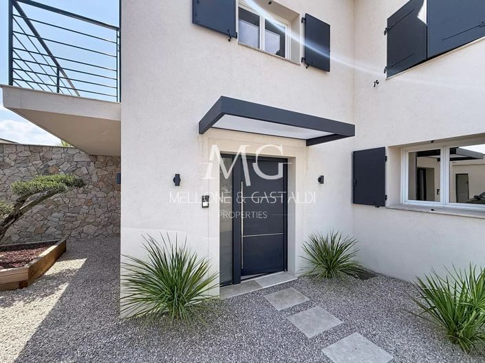 Image No.35-3 Bed House for sale