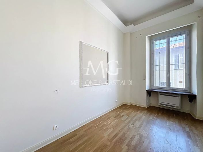 Image No.17-4 Bed Apartment for sale