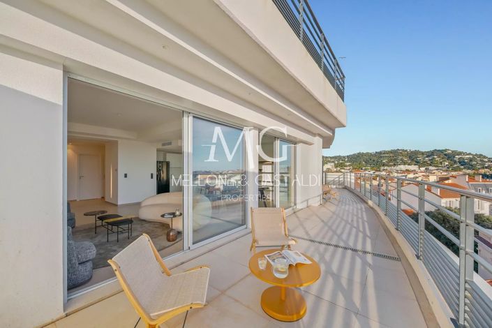 Image No.30-2 Bed Apartment for sale