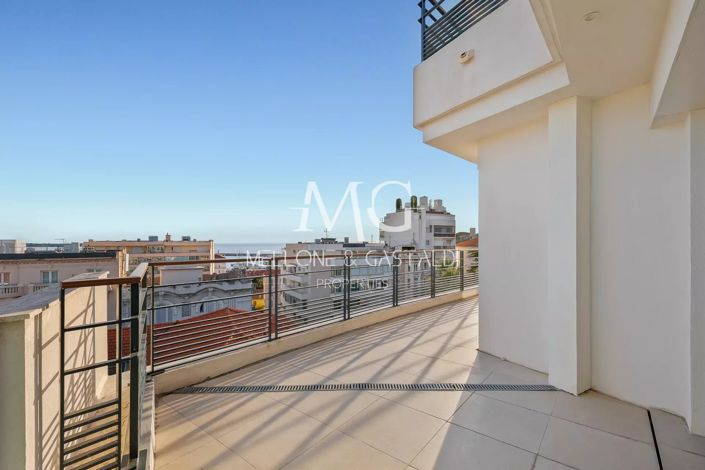 Image No.31-2 Bed Apartment for sale