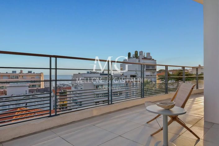 Image No.44-2 Bed Apartment for sale