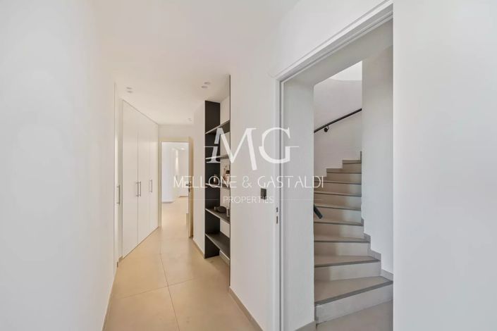 Image No.45-2 Bed Apartment for sale