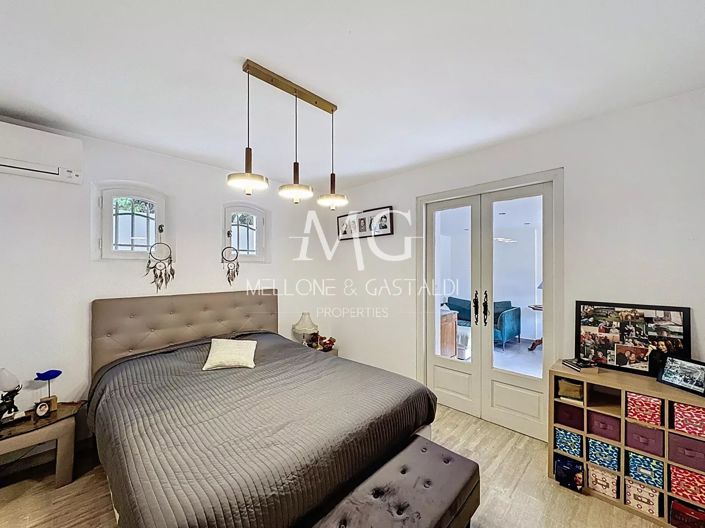 Image No.6-3 Bed House for sale