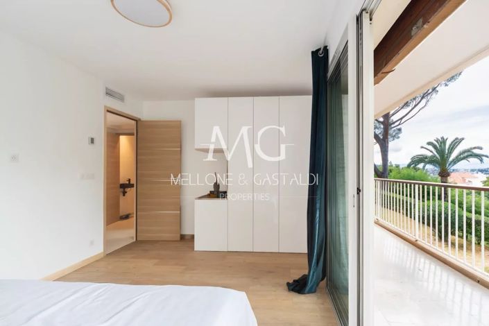 Image No.10-3 Bed Apartment for sale