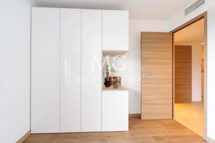 Image No.11-3 Bed Apartment for sale