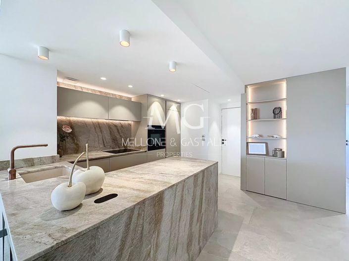 Image No.8-3 Bed Apartment for sale