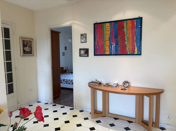 Image No.2-Apartment for sale
