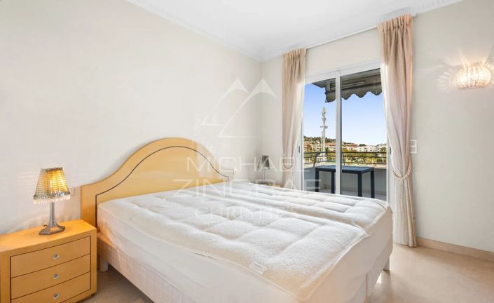 Image No.11-3 Bed Apartment for sale