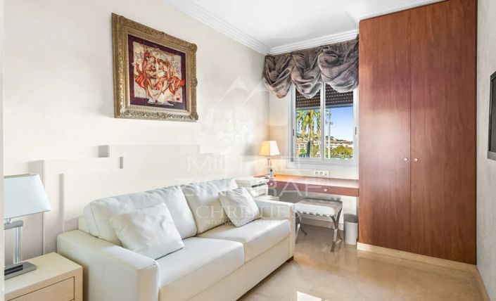 Image No.18-3 Bed Apartment for sale