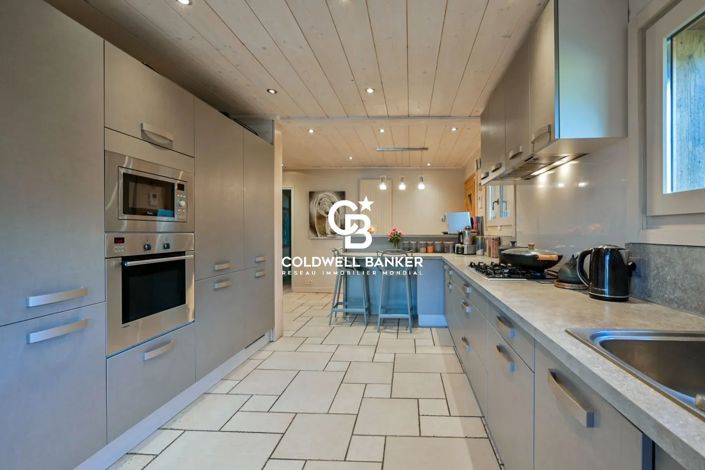 Image No.5-5 Bed House for sale