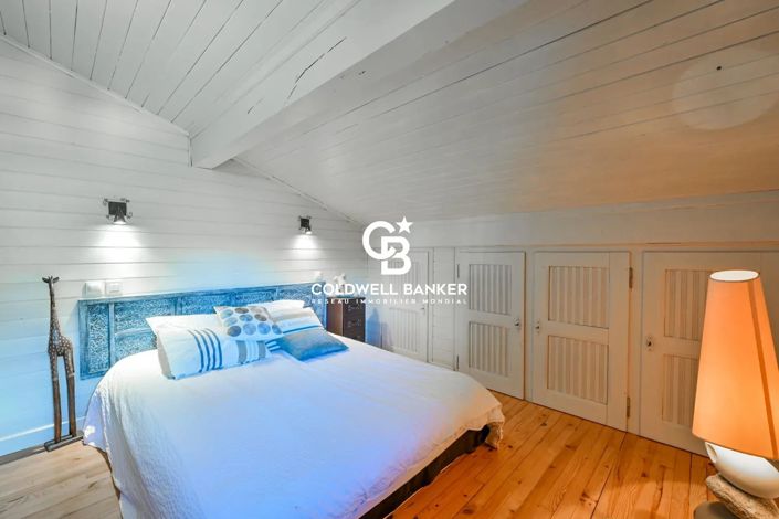 Image No.7-5 Bed House for sale