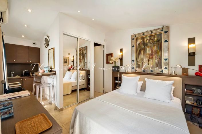 Image No.19-6 Bed House for sale