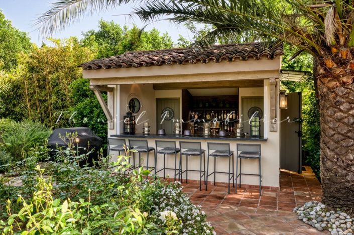 Image No.7-6 Bed House for sale