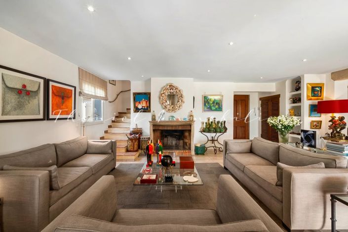 Image No.9-6 Bed House for sale