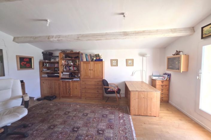 Image No.13-4 Bed House for sale